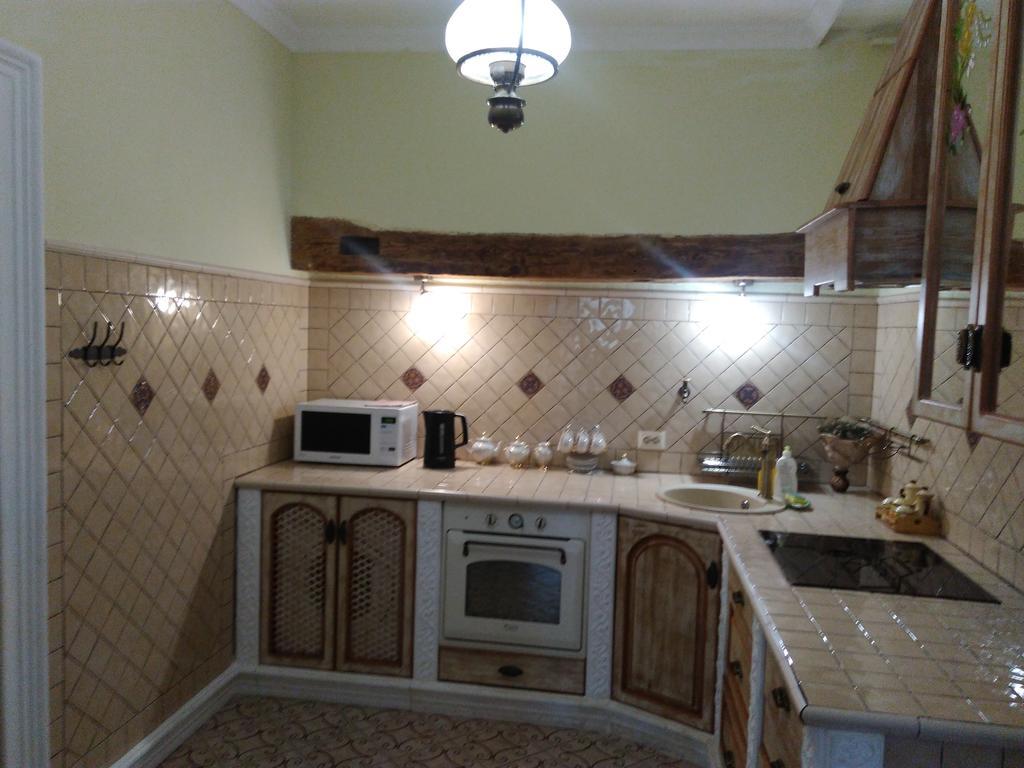 Apartment Na Rynok Square Lviv Exterior photo